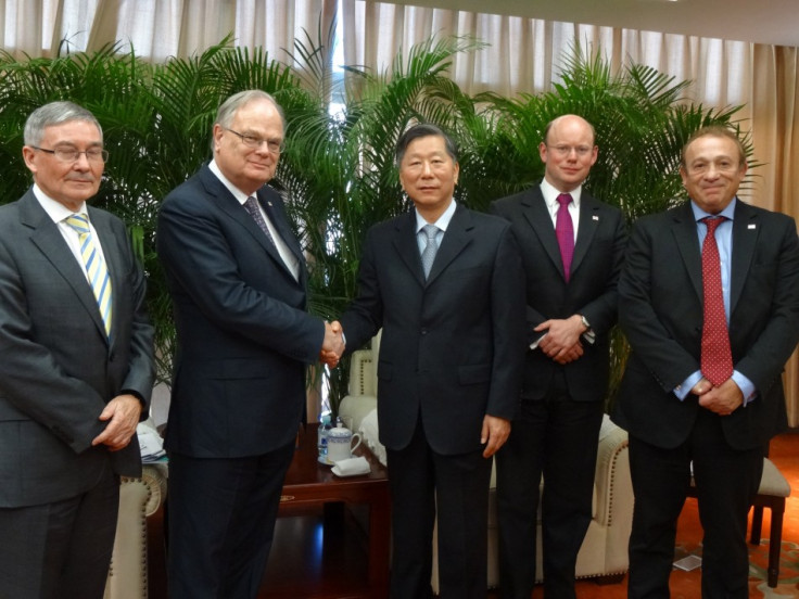(L-R) Alan Chick, Chairman of Richmond Fiduciary Group; Peter Harwood, Guernsey’s Chief Minister; Shang Fulin, Chairman of the China Banking Regulatory Commission; William Mason, Director General of the Guernsey Financial Services Commission; and Kevin St