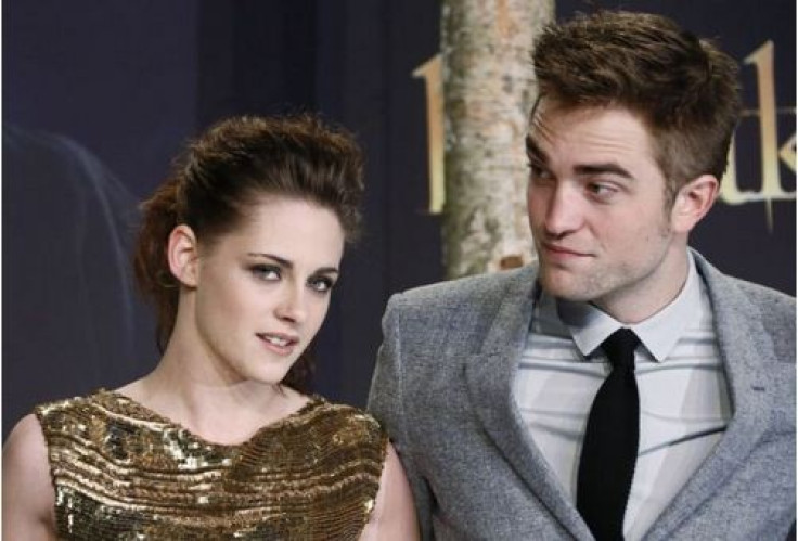 Robert Pattinson-Kristen Stewart-Dylan Penn Love Saga: Stewart Wants Pattinson to Go Public/Reuters