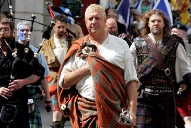 Scottish historian David Ross as "Braveheart"