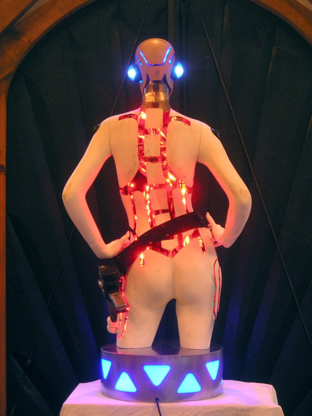 Robot Girl by Mark Robert Ricci Robot Girl by Mark Robert Ricci