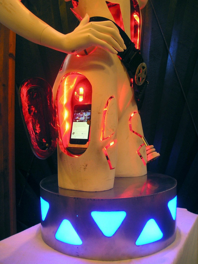 Robot Girl by Mark Robert Ricci Robot Girl by Mark Robert Ricci