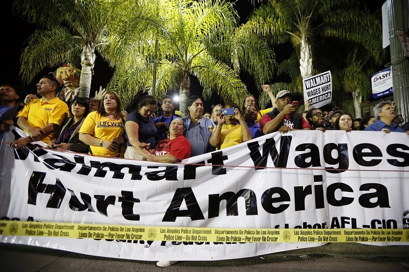 Walmart Black Friday Protests: The Dispute By Numbers [VIDEO] | IBTimes UK