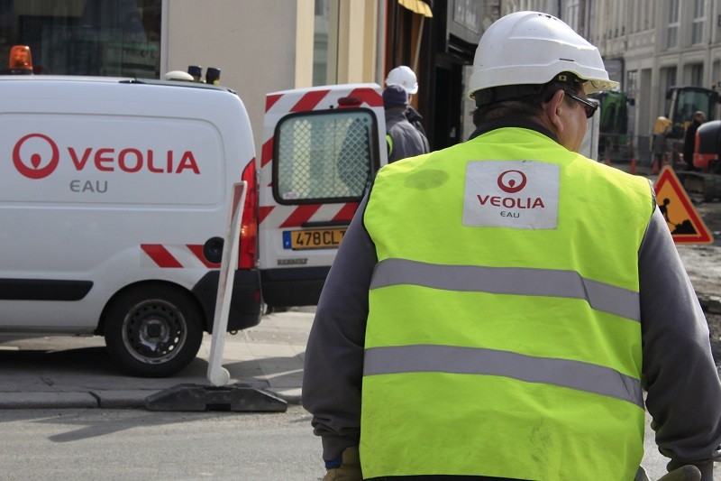 French Utility Giant Veolia Environnement To Cut 700 Jobs