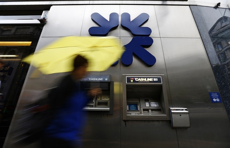 Rbs suspends two forex traders