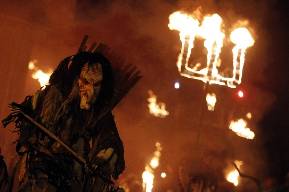 Christmas 2013 Germany Prepares For Terrifying Tradition Krampus [PHOTOS]