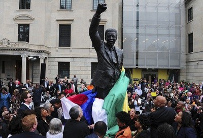 Nelson Mandela statue in Washington