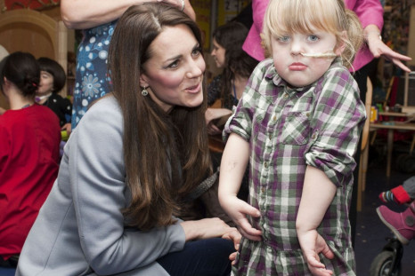 Kate Middleton meets children at Shooting Star House children's hospice in Hampton, Middlesex, December 6, 2013. (Photo: REUTERS/Bradley Page)