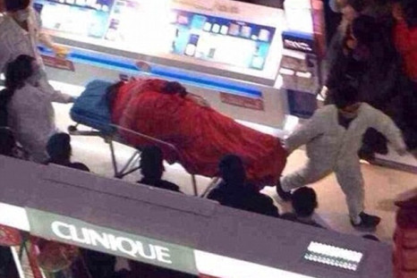 Boyfriend Jumps in China Shopping Mall