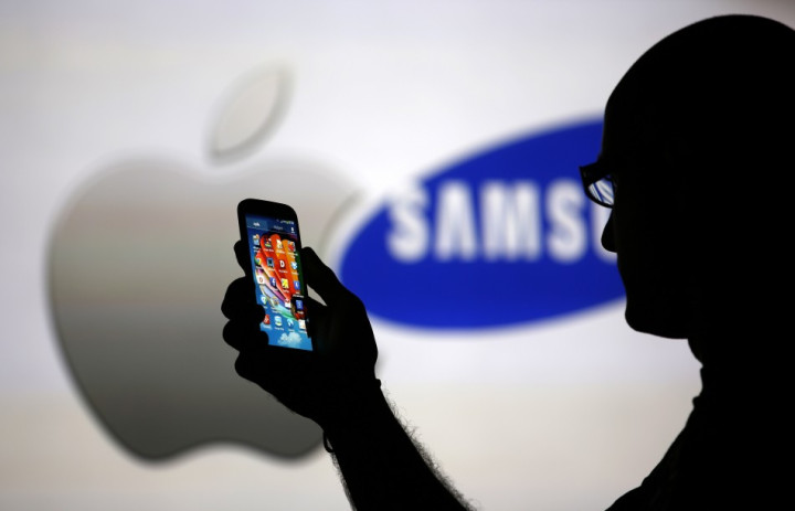 Apple vs. Samsung Apple vs. Samsung