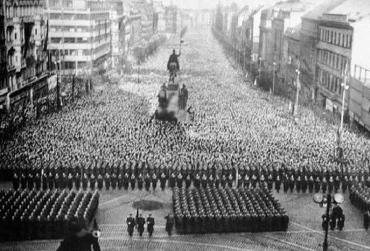 Many mourners were crushed to death as 4 million comrades gathered