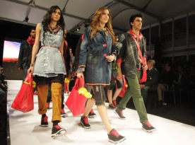 Former Columbian guerrillas launch designer clothing