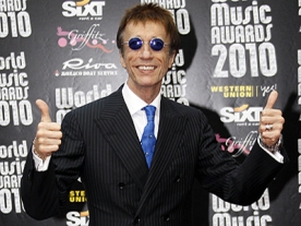 Robin Gibb of The Bee Gees dies of Cancer
