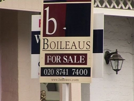 UK House prices continue to fall: RICS