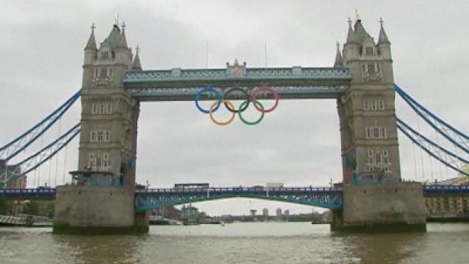 Iconic Olympic Rings unveiled on landmark Tower Bridge today | IBTimes UK
