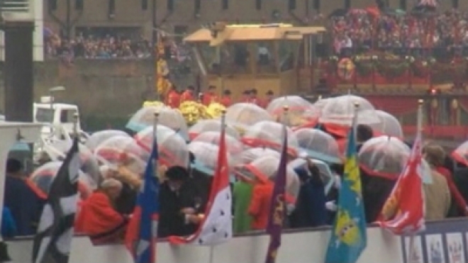 UK GDP April - June 2012 drops by 0.7%