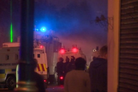 15 Police Officers attacked by Loyalists in Belfast