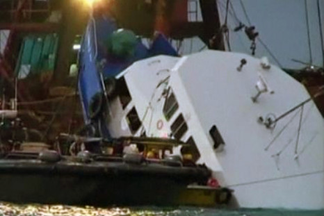6 Arrested over Hong Kong Ferry Disaster