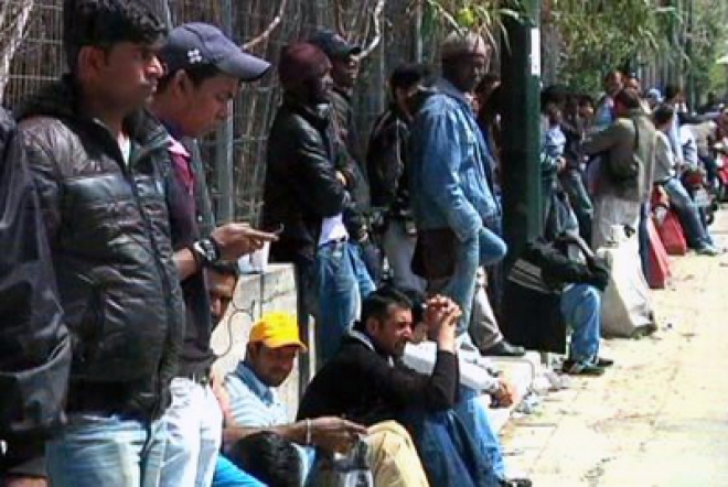 Greek Neo-Nazi MPs join attack on immigrant