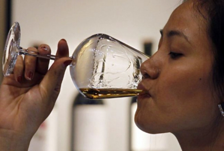 Plans for minimum pricing of alcohol in England & Wales Plans for minimum pricing of alcohol in England & Wales
