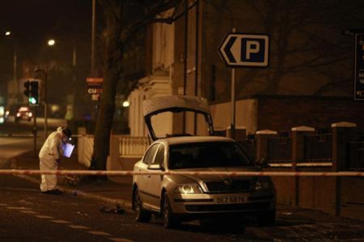 Northern Ireland: Petrol bomb thrown in police car