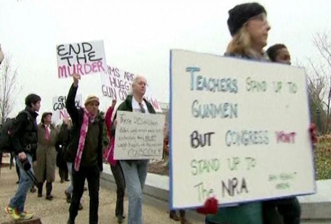 Obama wants to reinstate assault weapons ban