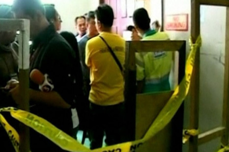 Canadian kills 2 in Philippine court, then himself