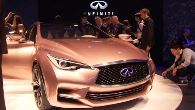 F1 Champ Vettel Presents New Luxury Inifiniti Car