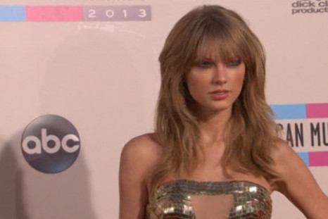 Taylor Swift Wins Big at AMAs