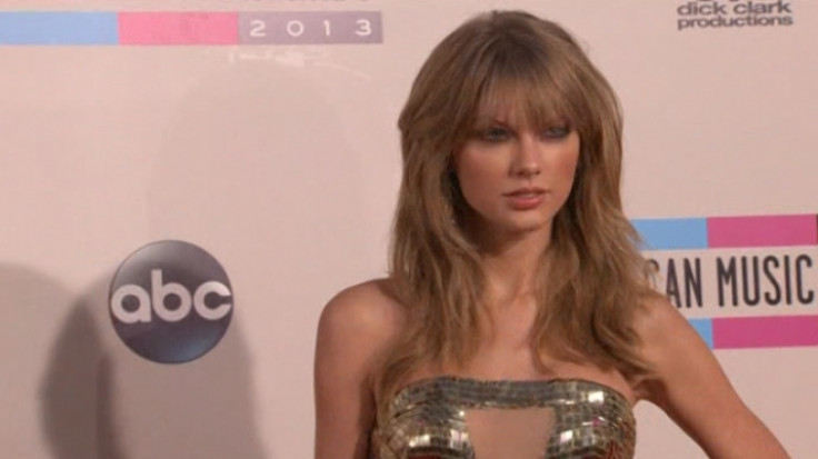 Taylor Swift Wins Big at AMAs