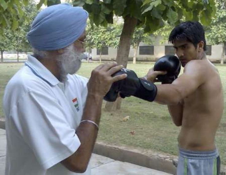 Indian boxer Vijender Singh practises