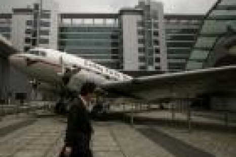 Cathay Pacific says 2010 profit at least HK$12.5 bln