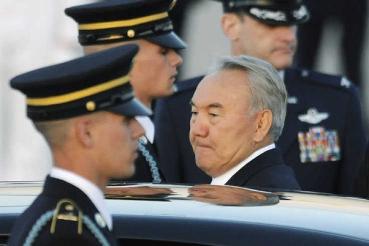 Kazakh President Nursultan Nazarbayev (C)