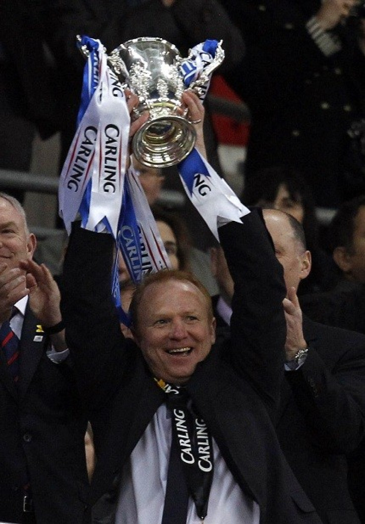 Alex McLeish hoisted the Carling Cup
