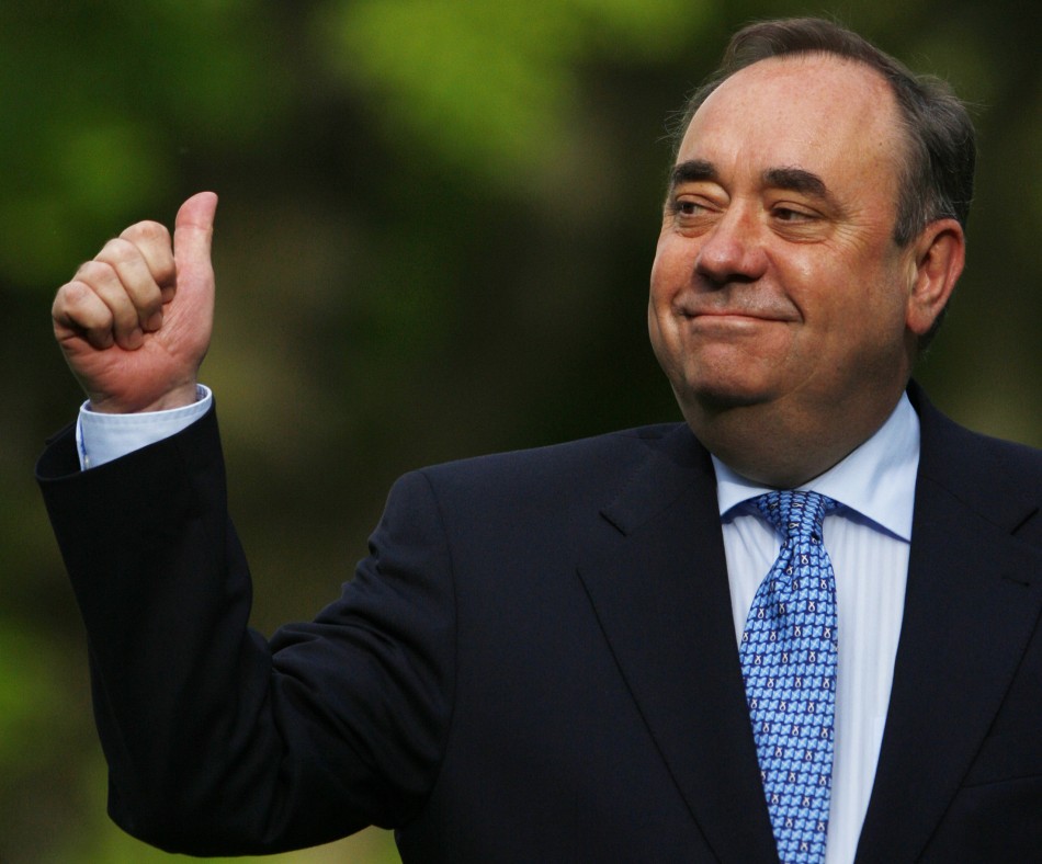 Alex Salmond Sworn In As Scotland's First Minister