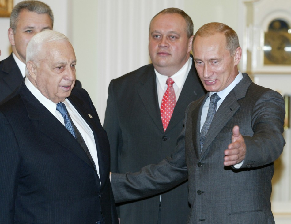 RUSSIAN PRESIDENT PUTIN MEETS ISRAELI PM SHARON IN THE KREMLIN